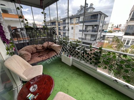 Havuzlu Site İçinde Merkezi Konumda Arakat Da Geniş Daire