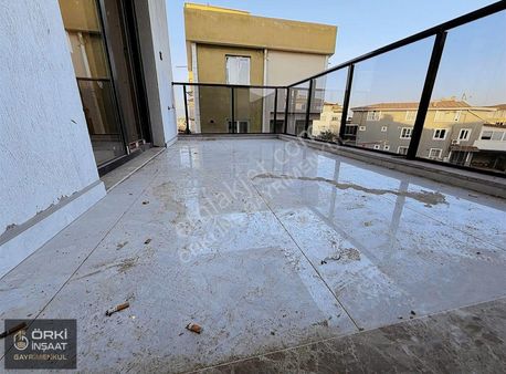 Şemıklerde 3+1 Ebeveyn Banyolu Giyinme Odalı Sıfır Daire