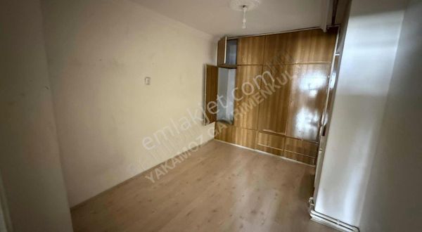 Yakamoz Gayrimenkulden Akdeğirmen Mah. Satılık 2+1 Daire