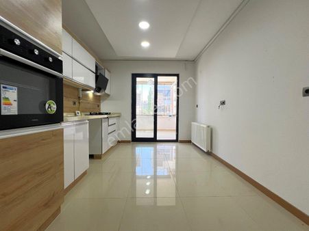 Akçay Oya Gayrimenkul'den Altınkumda Geniş Ultra Lüks 2+1 Ara Kat Daire