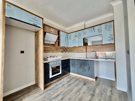 Akçay Oya Gayrimenkul'de Bahçe Kullanımlı 1+1 Daire