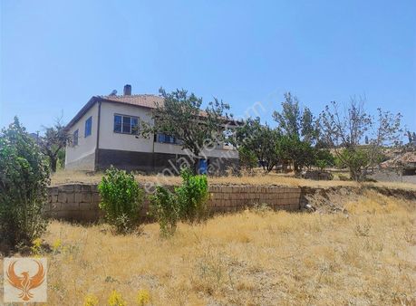 Anka Gayrimenkul-gemerek De Satılık 2700 M2 Arsalı Müstakil Ev