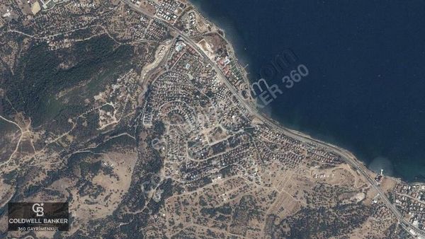 Yenifoça Donatkent'te Satılık Deniz Manzaralı 348m2 Arsa