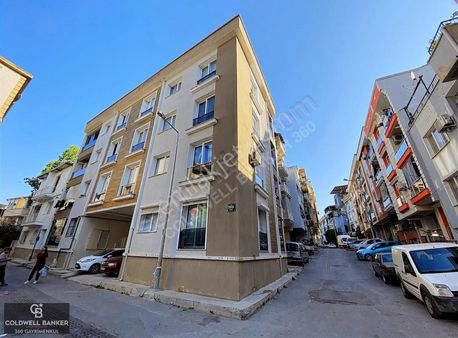 Buca Çamlıkule Mah. 2+1 Ara Kat D.gazlı Satılık Daire