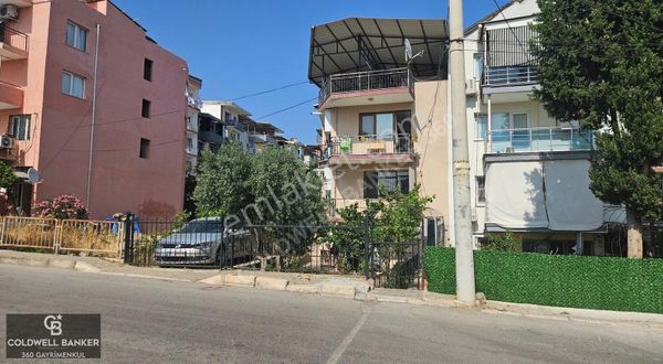 İzmir Bornova Atatürk Mah. 3+1 Ara Kat Bahçeli Kiralık Daire