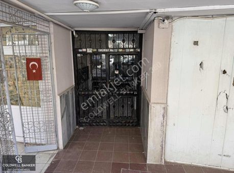 Çamlaraltı Koleji Yakını, Ara Kat, Masrafsız, Temiz, 3+1 Satılık