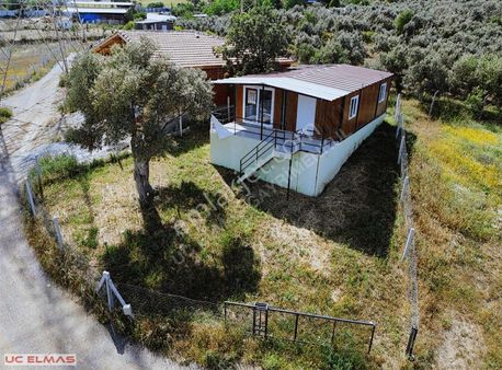 Üç Elmastan Dereköyün En Güzel Yerinde 65 M²evi Olan 300 M²bahçe