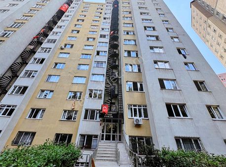 Barış Mah. Full Tadilatlı Metrobüse Yakın Satılık 3+1 Daire