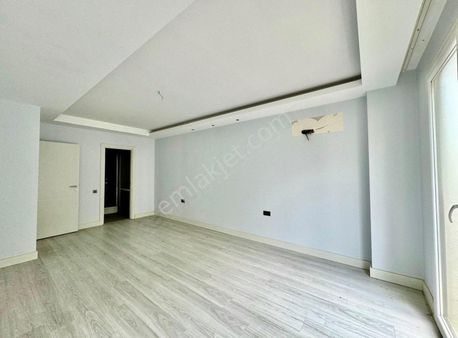 Beylikdüzü Adnan Kahveci Kale Kent 1 Peyzaj Havuz Manzaralı 3+1