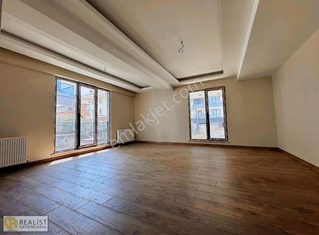 Bahçelievler Mh. Butik Sitede Uygun Fiyata Geniş 2+1 Daire