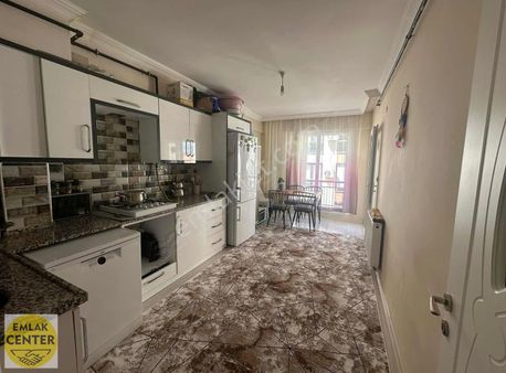 Muradiye Mahallesinde Satılık 2+1 Kapalı Mutfaklı 110m² Daire