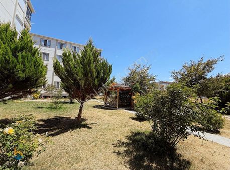 İstasyon Mahallesinde Doğa Manzaralı Geniş 3+1 Satılık Daire