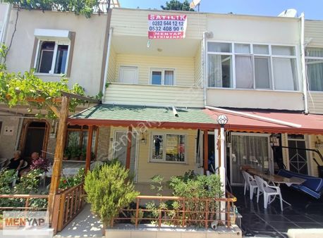 Yeniçiftlik'te Deniz Tarafında-site İçinde-iskanlı Villa Fırsatı