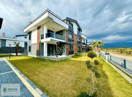 Kostak Gayrimenkul'den Güre'de Denize 300 Mt Ultralüx 5+1 Villa^
