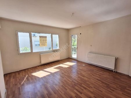 Çiğli Yenimahalle'de 3+1 Kiralık Daire