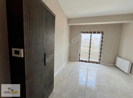 Ahmet Kara'dan Batıkent'te 2,5 Çevreyolu Üzeri 1+1 Satılık Daire