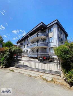 Mavi'den Sapanca Tapu Karşısı Satılık 2+1