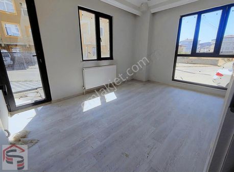 Sezer Emlak Halit Kacır'dan Satılık 2+1 Yüksek Giriş