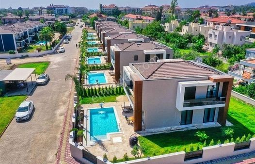 Antalya Kemer Çamyuvada Denize Yakın Satılık 4+1 Villa