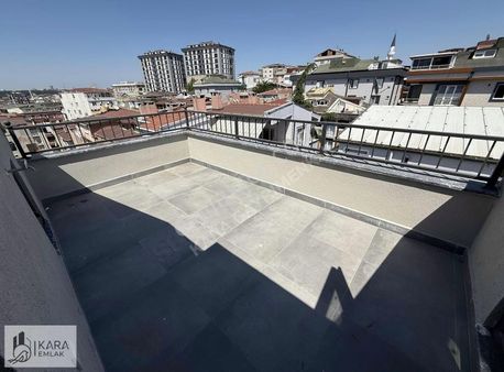 Cumhuriyet Mah'de 4+1 180 M2 Otoparklı Göl Manzaralı (sıfır)