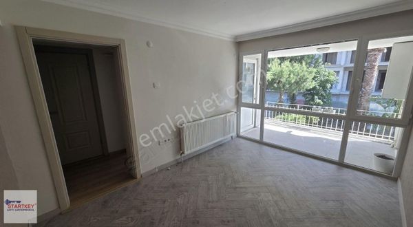 Bostanlı 2 Katlılar Tramvay Yolu Üzeri Satılık 3+1 Bahçeli Daire