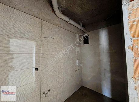 İzmir Çiğli Lemariz Sitesinde Satılık 3+1 Daire