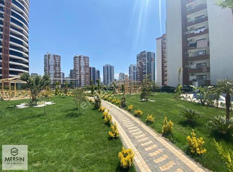 Mezitli Akdeniz Mahalesin'de Otel Konseptin'de Kiralık Rezidans