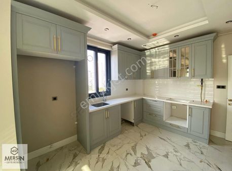 Mezitli Akdeniz Mahalesin'de Emsallerinin Altında Satılık 3+1