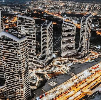 Yeni Nesil Iconova Civarı Ticari İşletme Ruhsatlı Kiralık Dükkan