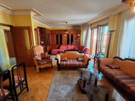 Barış Emlak'tan Sakaldöken'de Eşyalı 2+1 Daire.