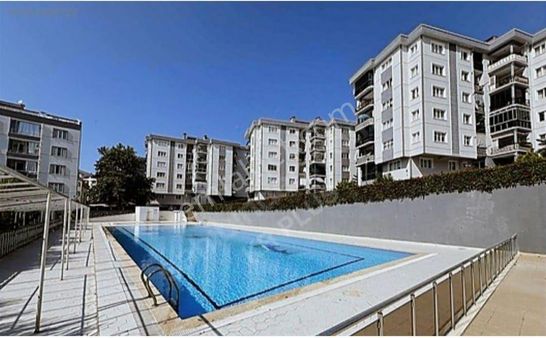#satılık Daire# Güzelyalı Burgaz 3+1 Havuzlu Site İçinde