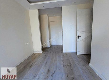 Çanakkale Esenler De Bahçe Kullanımlı Kapalı Muftak 2+1 Satılık