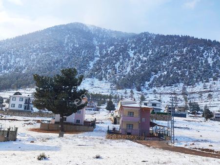 Pozantı Kar Emlaktan Yeni Konacık Bozkırlı Mevkiinde 310 M2 Arsa