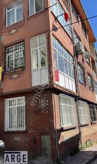 Merkezi Konumda Satılık 4 + 1 Temiz Daire