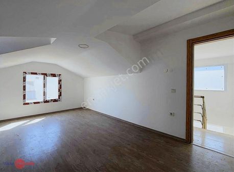 Çandarlının Parlayan Bölgesinde Roge Marin'e Komşu 3+1 Villa