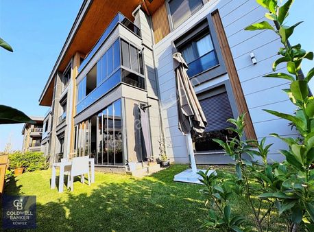 Edremit Cennetayağı'nın Lüks Sitesinde 3+1 Satılık Daire