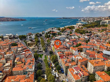 Fırsat Beşiktaş Barbaros Bulvarı Devren 3 Katlı İş Yeri
