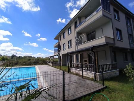 Karasu'da Havuzlu Sitede Yazlık Daireniz Rota İnşaat İle