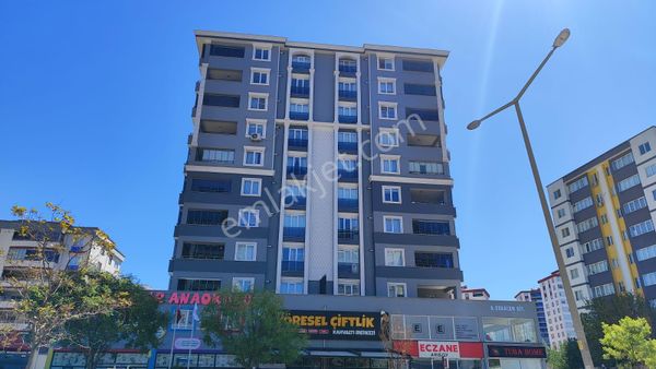 Caddeustu Kiraık 4+1