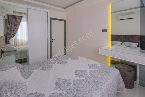 Avsallar Onur Lıfe Sitesinde Eşyalı 1+1 Daire