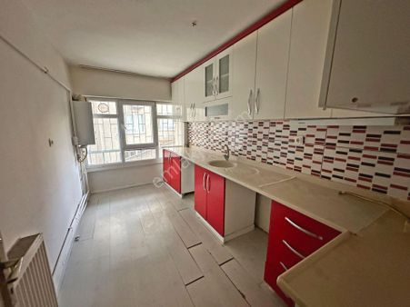 Mamak Belediye Yakınında Ön Cephede 3+1 Satılık Daire