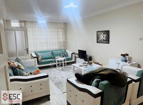 Esc'en Cumhuriyet Mah 2.5+1 İçi Yapılı Satılık Daire(esc1857)