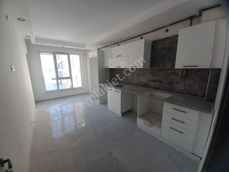 Satılık Temiz 2+1 Daire Esentepe Mahallesi Eğitimciler Caddesi Yakını ,