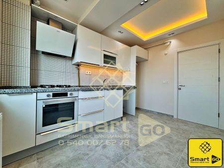 17 Eylül'de Cadde Üzeri 2+1 Satılık Daire