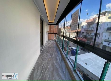 Standartların Üzerinde Bir Daire(al-hemen Taşın)