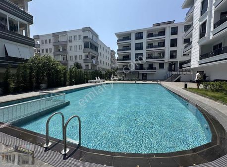 Sarımsaklı'da Havuzlu Spor Salonlu Site İçerisinde 2+1 Yazlık