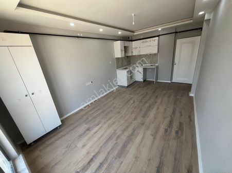 Esentepe Mh Yerden Isıtmalı Lüxs Fırsat 1+1 Daire Ss-4