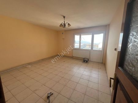 Buca Çamlık Mah.de 2+1 120m2 Dgazlı Ayrı Mutfak Havadar Kiralık Daire