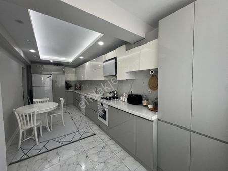 Muhittin Mah.ünilever İ.ö Okulu Yakını 3+1 Geniş Satılık Daire!!