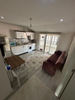 Şahin Büke Emlaktan Denizli Acıpayam Çarşı Merkezinde Satılık Apart